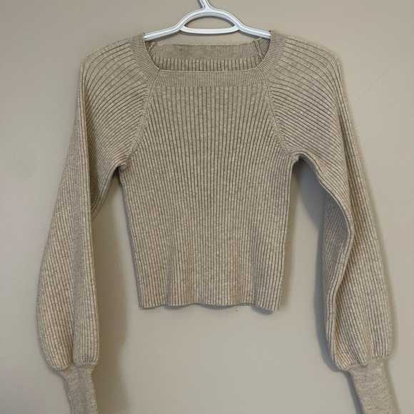 form fitting long sleeve - Picture 1 of 4